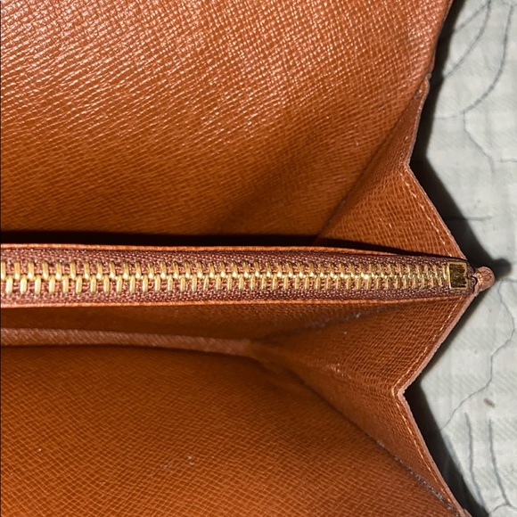 Louis Vuitton wallet - Picture 6 of 8